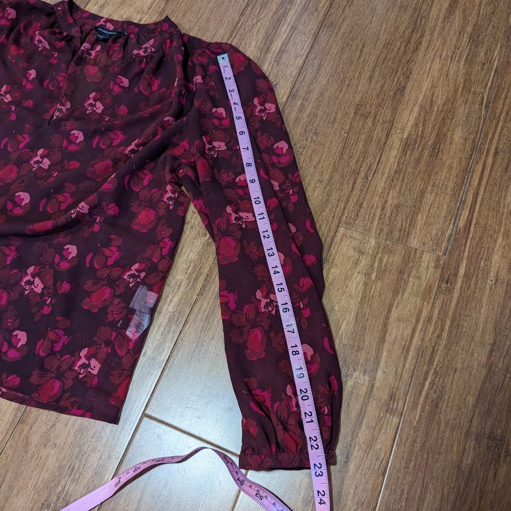 Banana Republic Factory Sheer Red Floral Blouse Size Medium - Picture 8 of 10